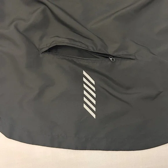 Descente Men's Large Cycling Jacket Black Red Lightweight Windbreaker Full Zip - Picture 5 of 8